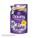 Downy Pelembut dan Pewangi Pakaian Allure