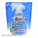 Yuri Pembersih Kamar Mandi