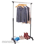 OnePro Dahlia Clothes Hanger