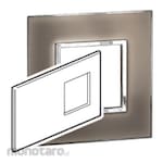 Legrand Plate Arteor French/German Std Square 2x2 Modules