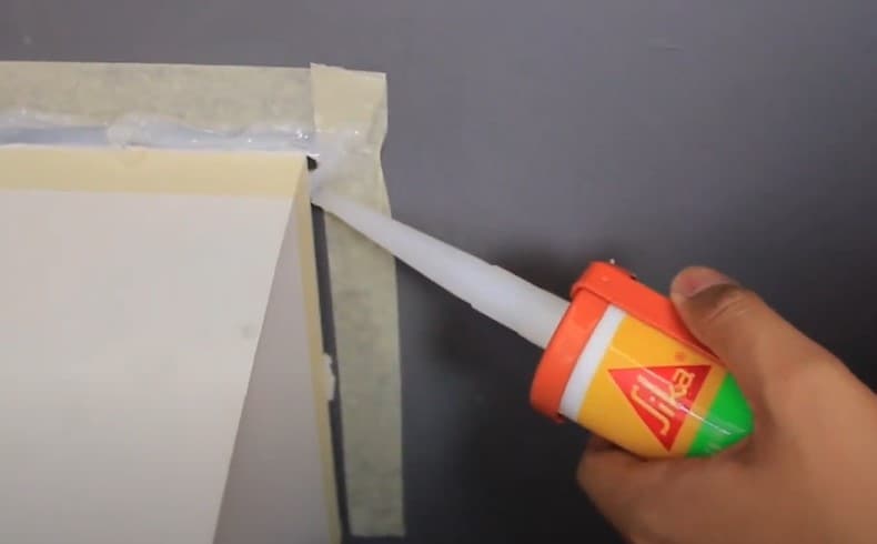 Langkah-langkah Menggunakan Silicone Sealant : Melepaskan dan Mengaplikasikan dengan Presisi