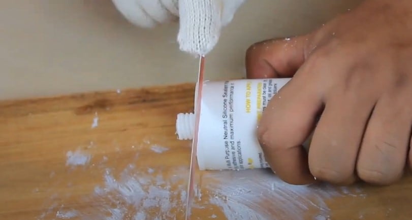 Solusi Praktis untuk Mengatasi Silicone Sealant yang Sudah Kering