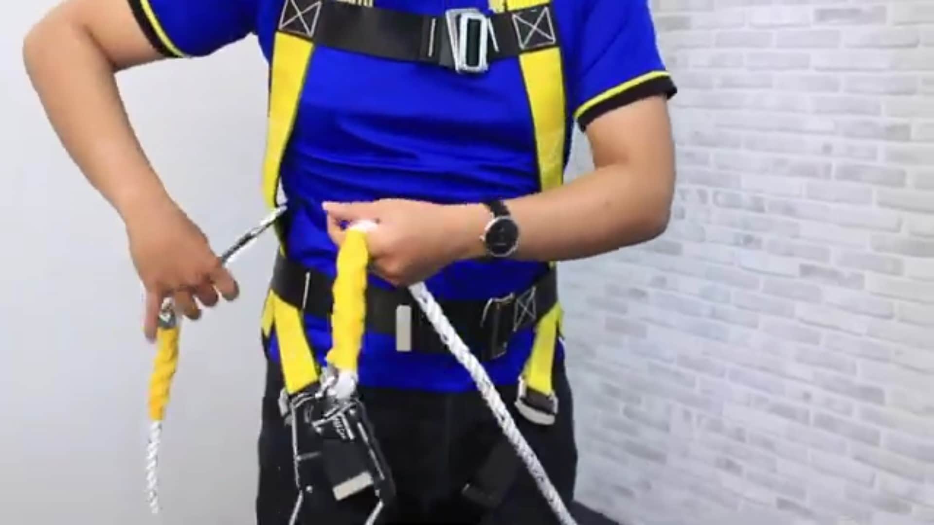 Memahami dan Menggunakan Safety Harness dengan Benar