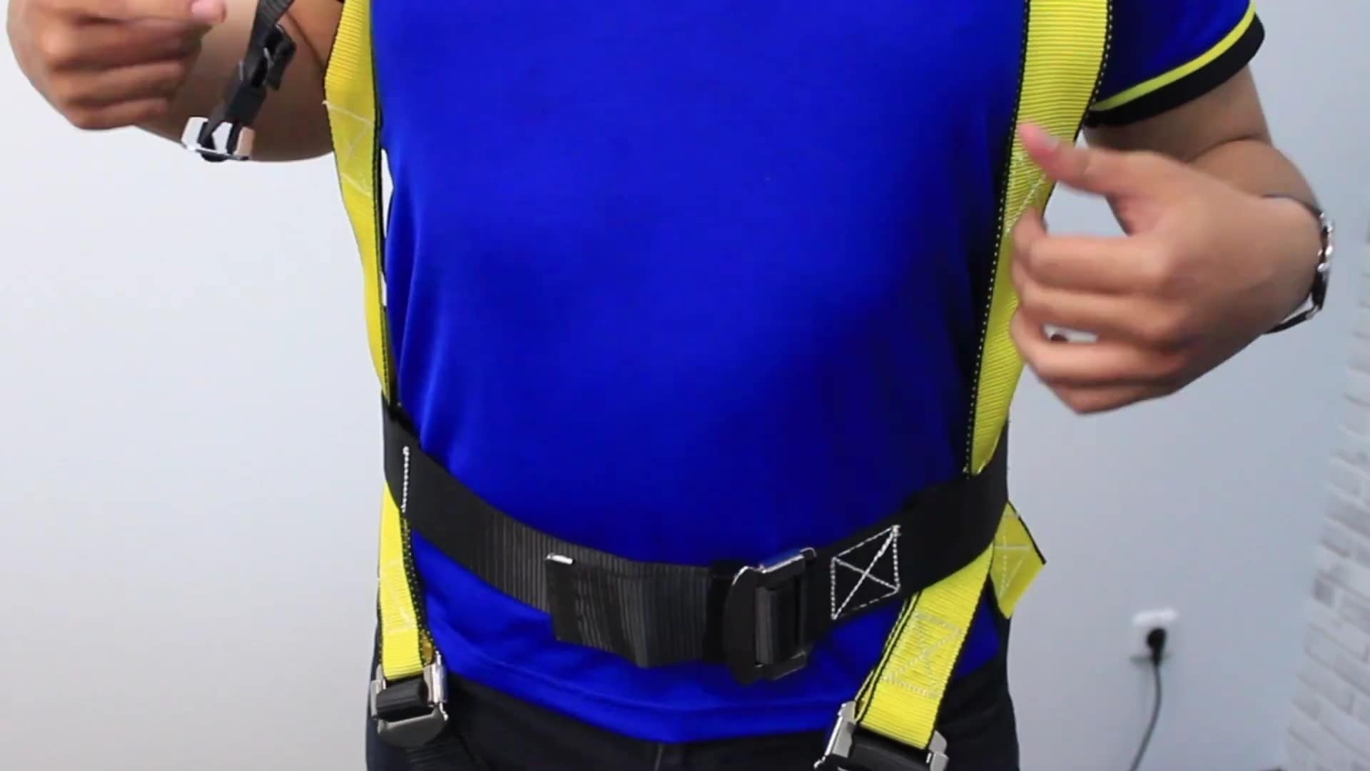 Memahami dan Menggunakan Safety Harness dengan Benar