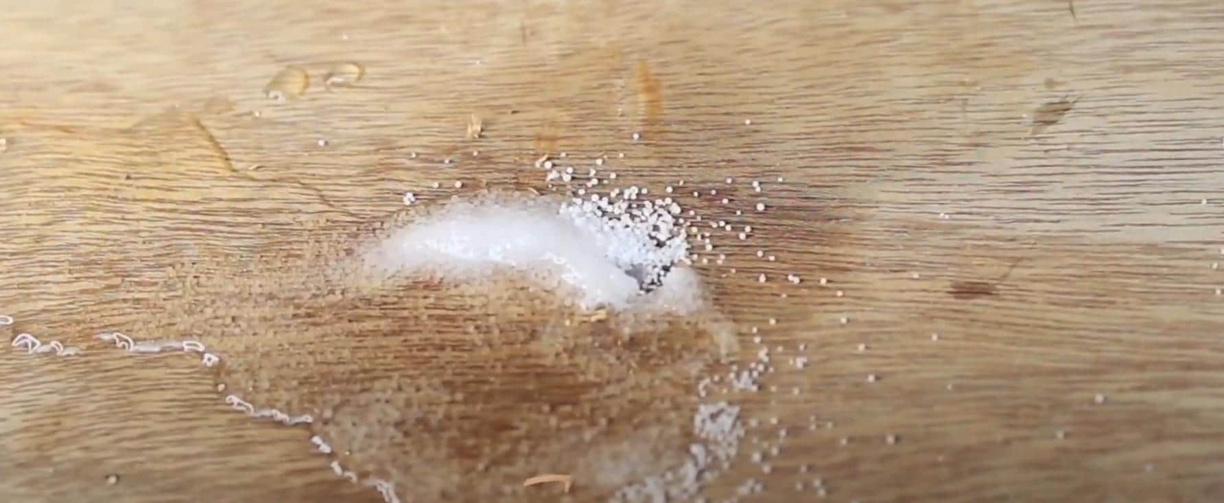 Rahasia Garam dan Super Glue: Cara Ampuh Menghilangkan Lem di Kulit