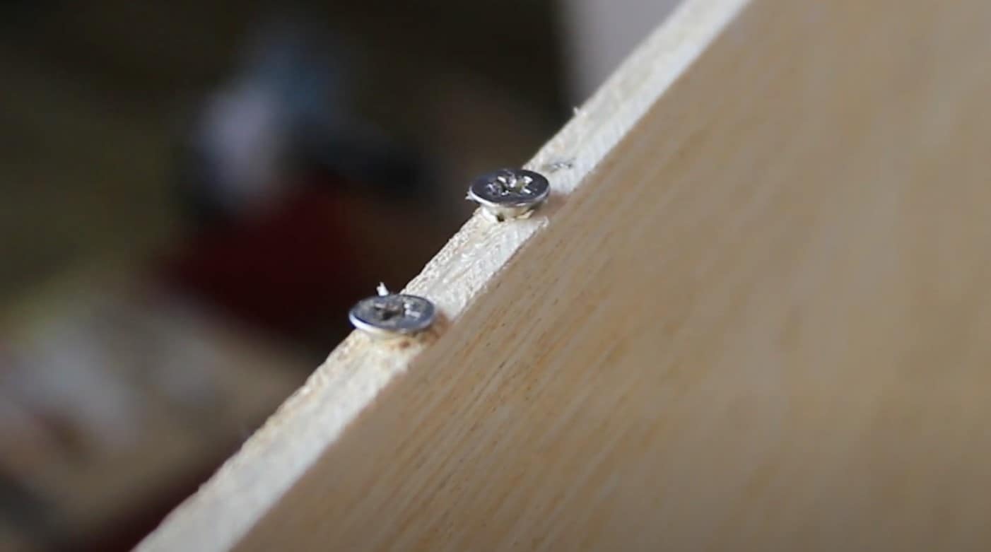 Cara Melepaskan Sekrup Rusak dengan Praktis dan Membuat Ulir Baut yang Presisi