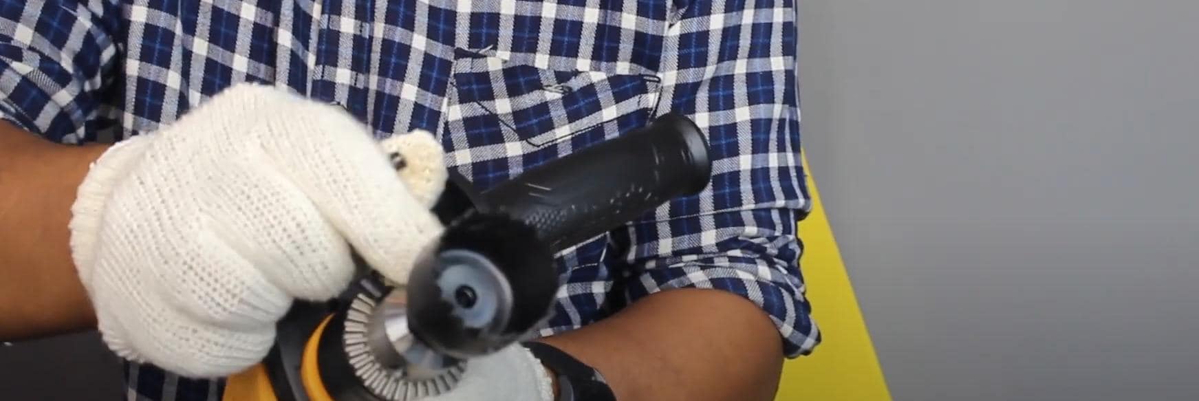 Tips Penggunaan Mesin Bor Listrik Lengkap dengan Panduan Pegangan Samping & Holesaw
