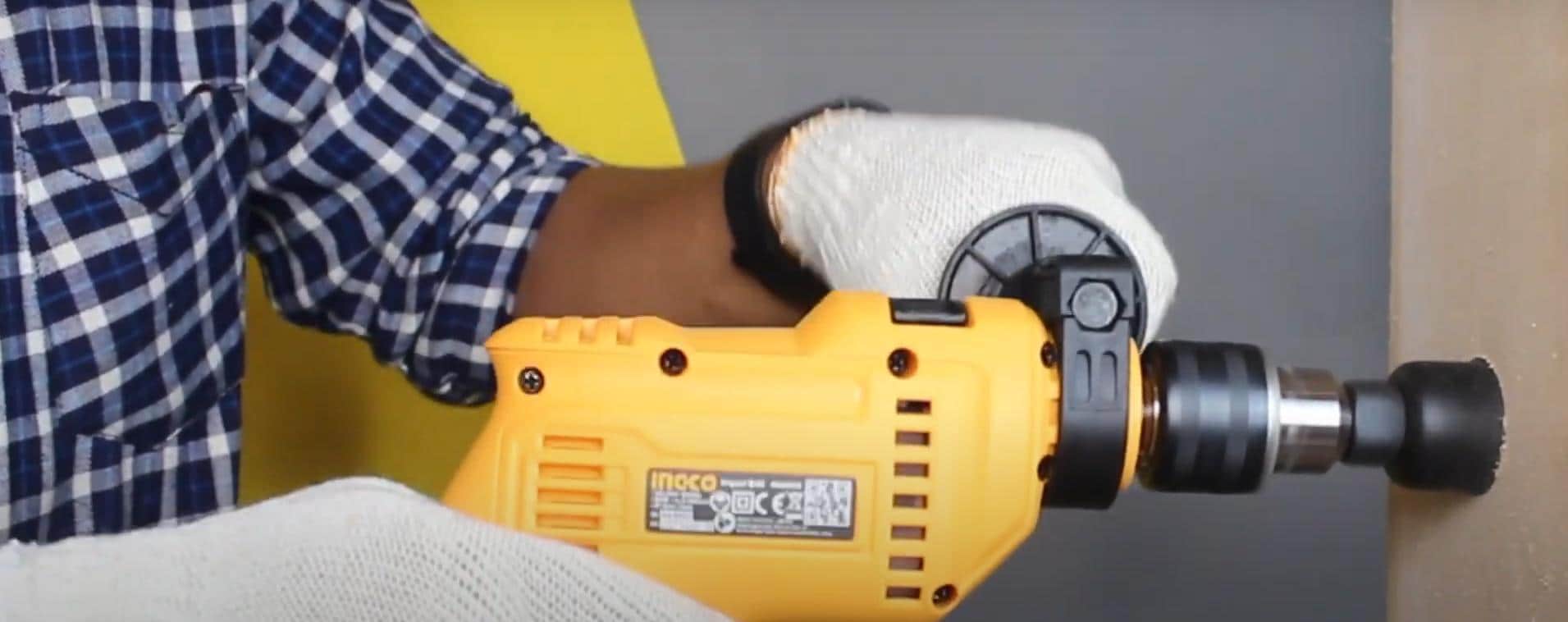 Tips Penggunaan Mesin Bor Listrik Lengkap dengan Panduan Pegangan Samping & Holesaw