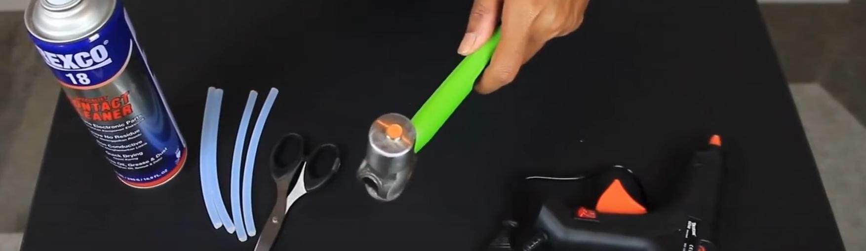 Cara Mudah Membuat Palu Karet DIY dari Hot Glue dan Magnet
