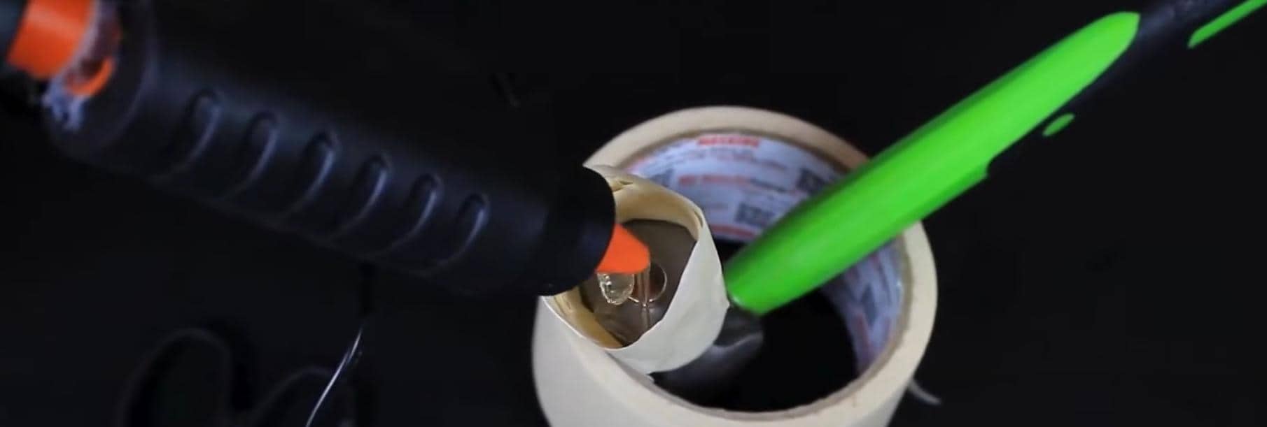 Cara Mudah Membuat Palu Karet DIY dari Hot Glue dan Magnet