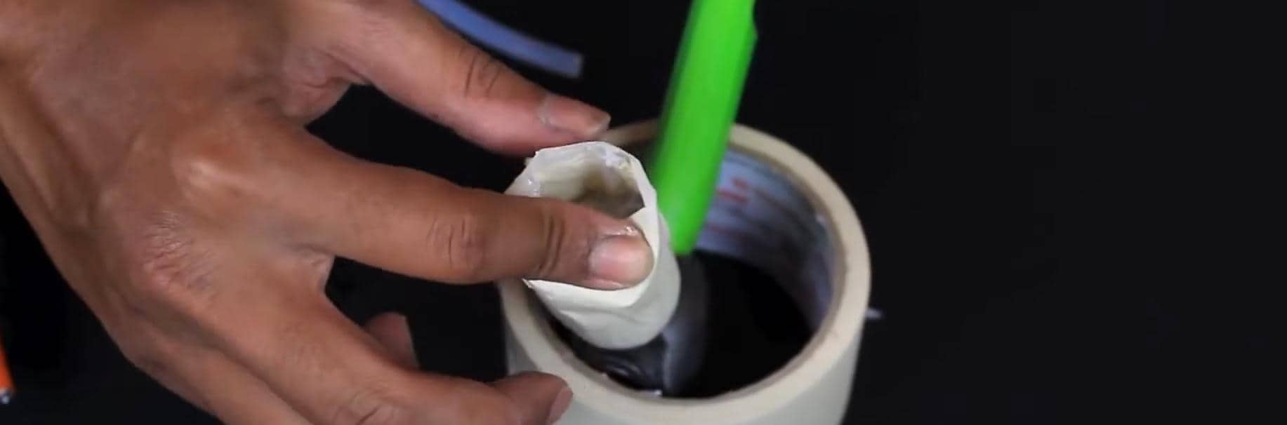 Cara Mudah Membuat Palu Karet DIY dari Hot Glue dan Magnet
