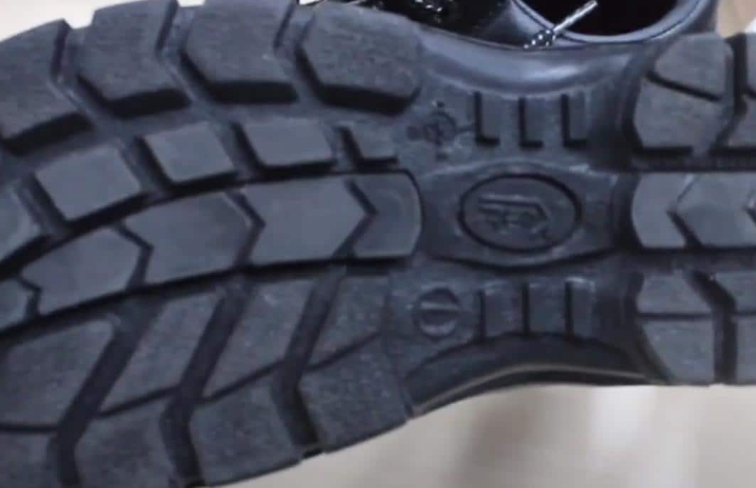 Sepatu Safety monotaro.id