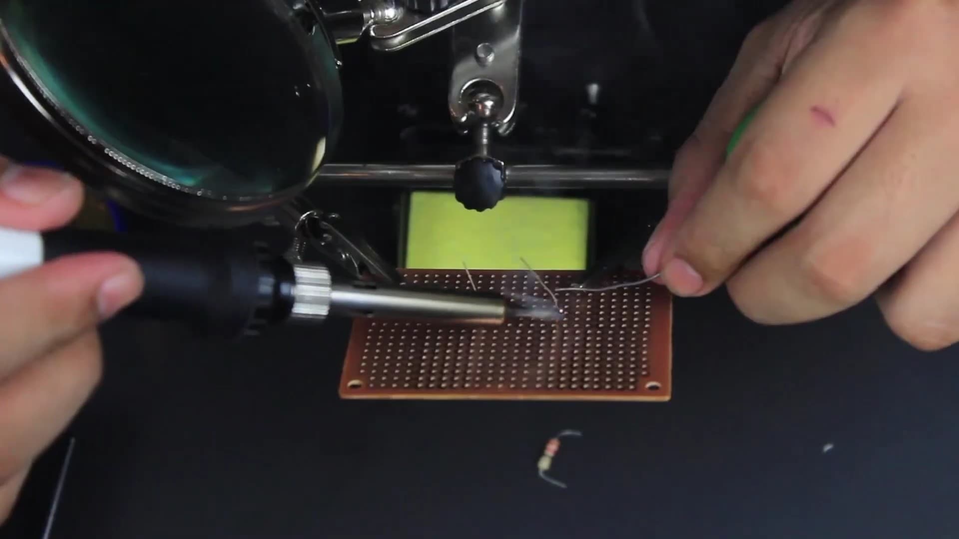Cara Mudah Menyolder atau Soldering Untuk Pemula