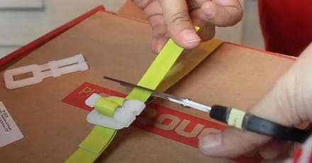 Cara Praktis Packing Kardus Dengan Strapping Band